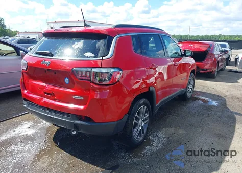 2020 Jeep Compass Sun And Wheel Fwd z USA, uszkodzony, nr VIN 3C4NJCBB2LT205894